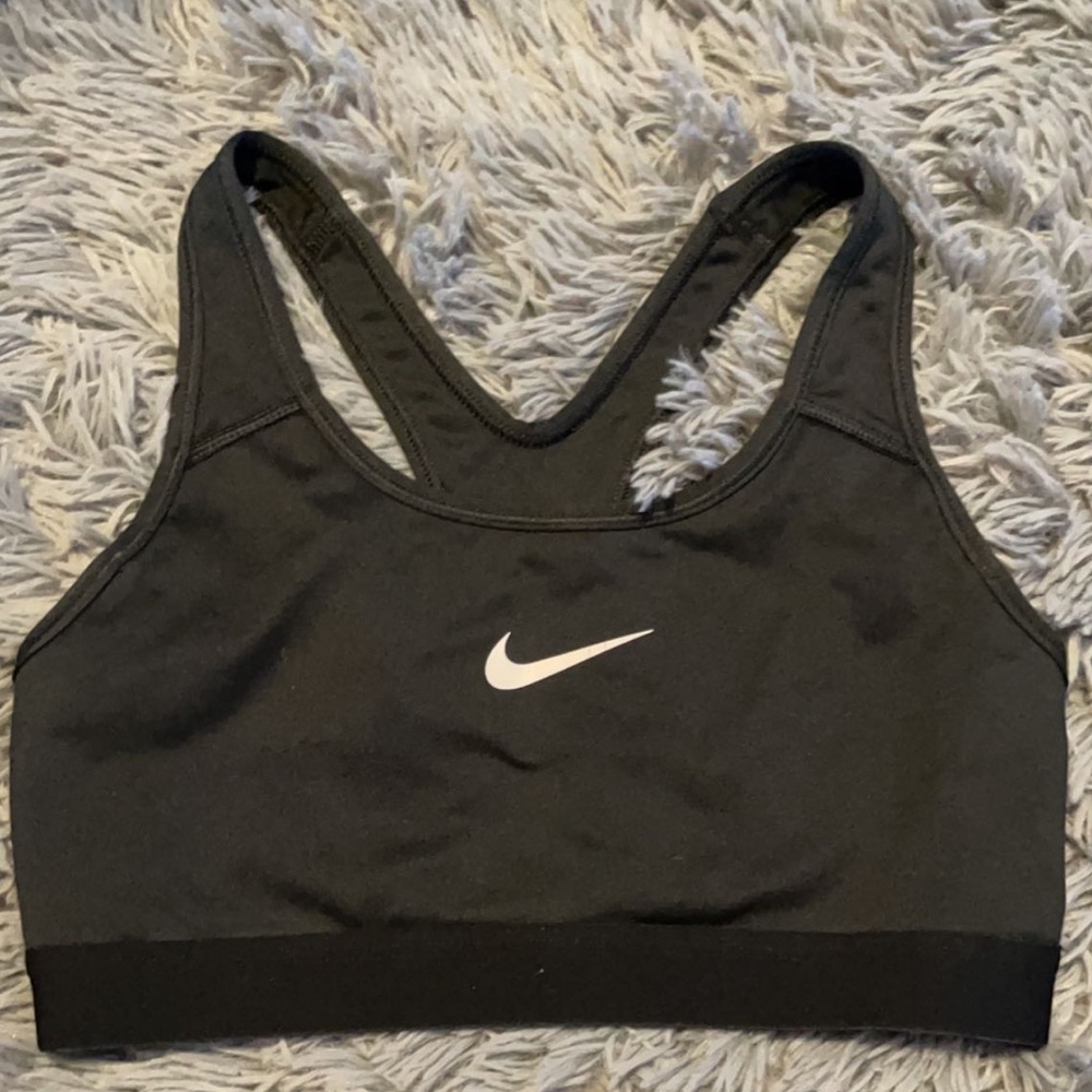 Adorable sports bra that is in great condition; only been worn a few times :)